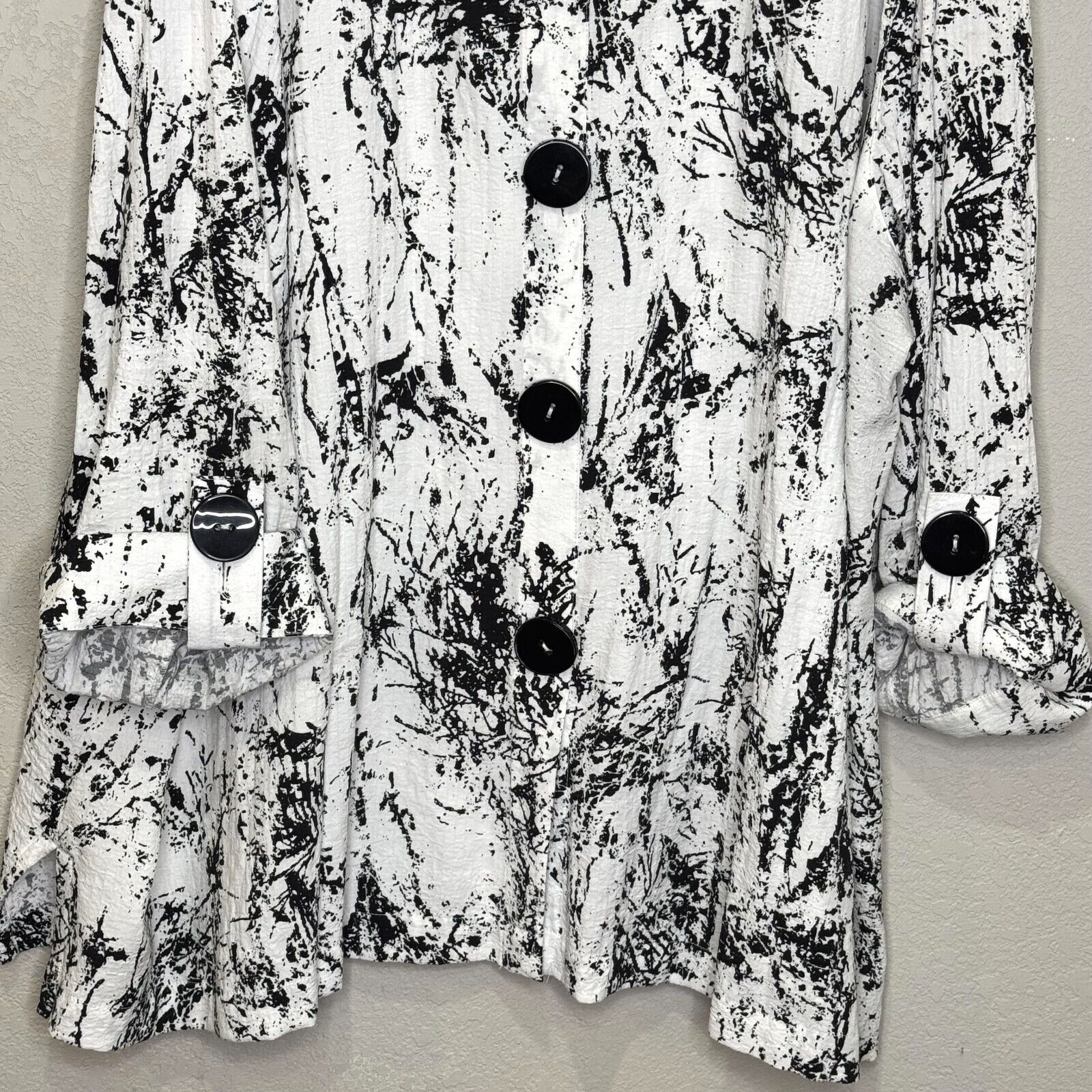 Ali Miles Top Plus Size 3X White Black Button Tunic 3/4 Roll Tab Pockets Artsy