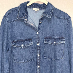 Anthropolgie Pilcro The Dannie Classic Denim Shirt Size Small Pearl Snap