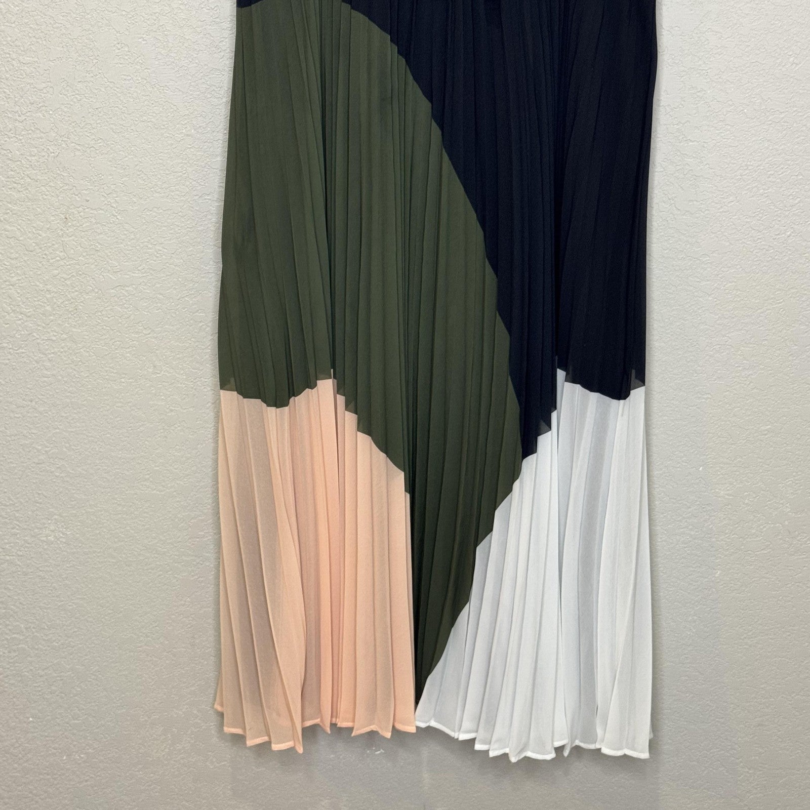Club Monaco Shoanah Dress 2 Black Olive Pleated Colorblock Midi Shirt Collared