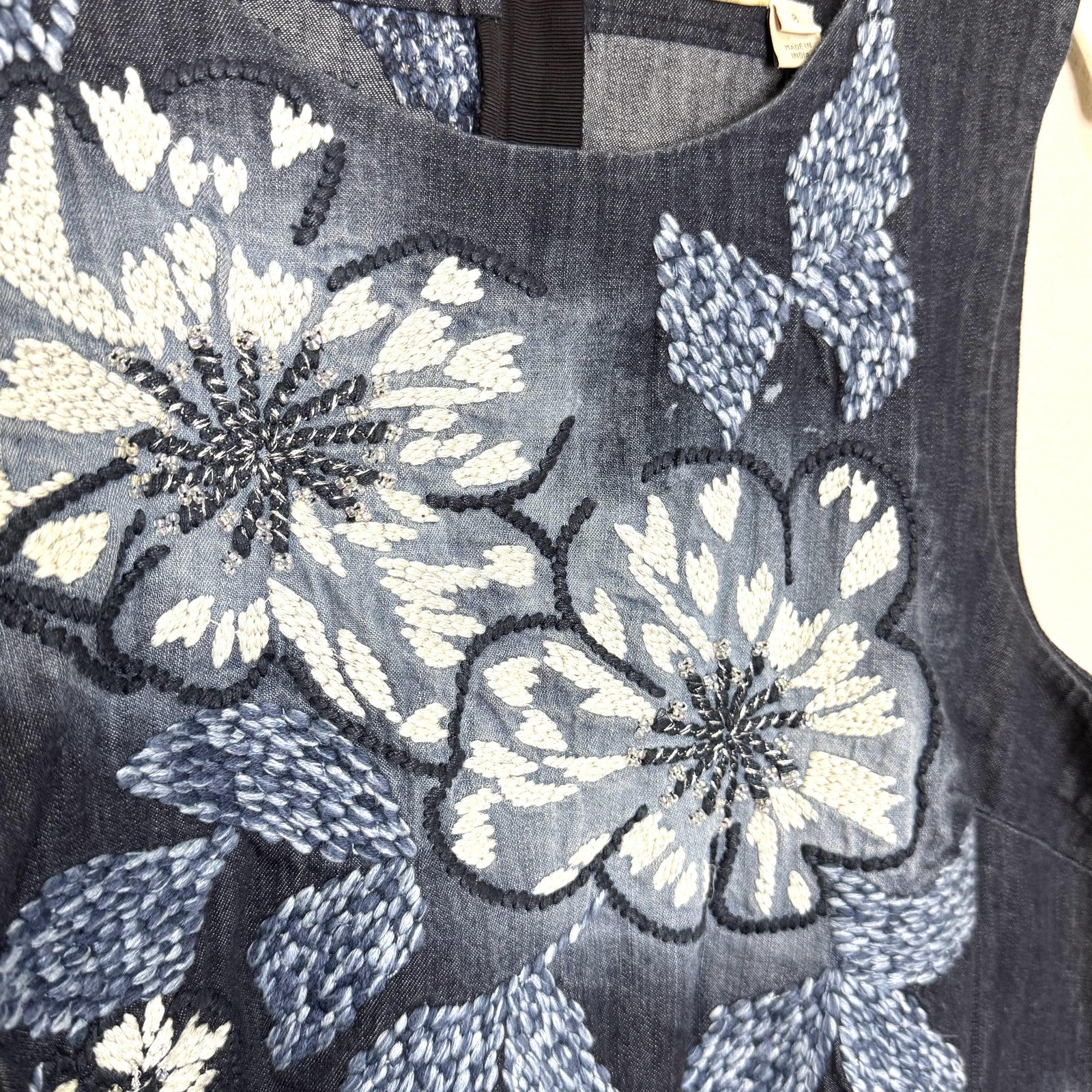 Holding Horses Dress Womens 8 Blue Denim Embroidered Floral Shift Anthropologie