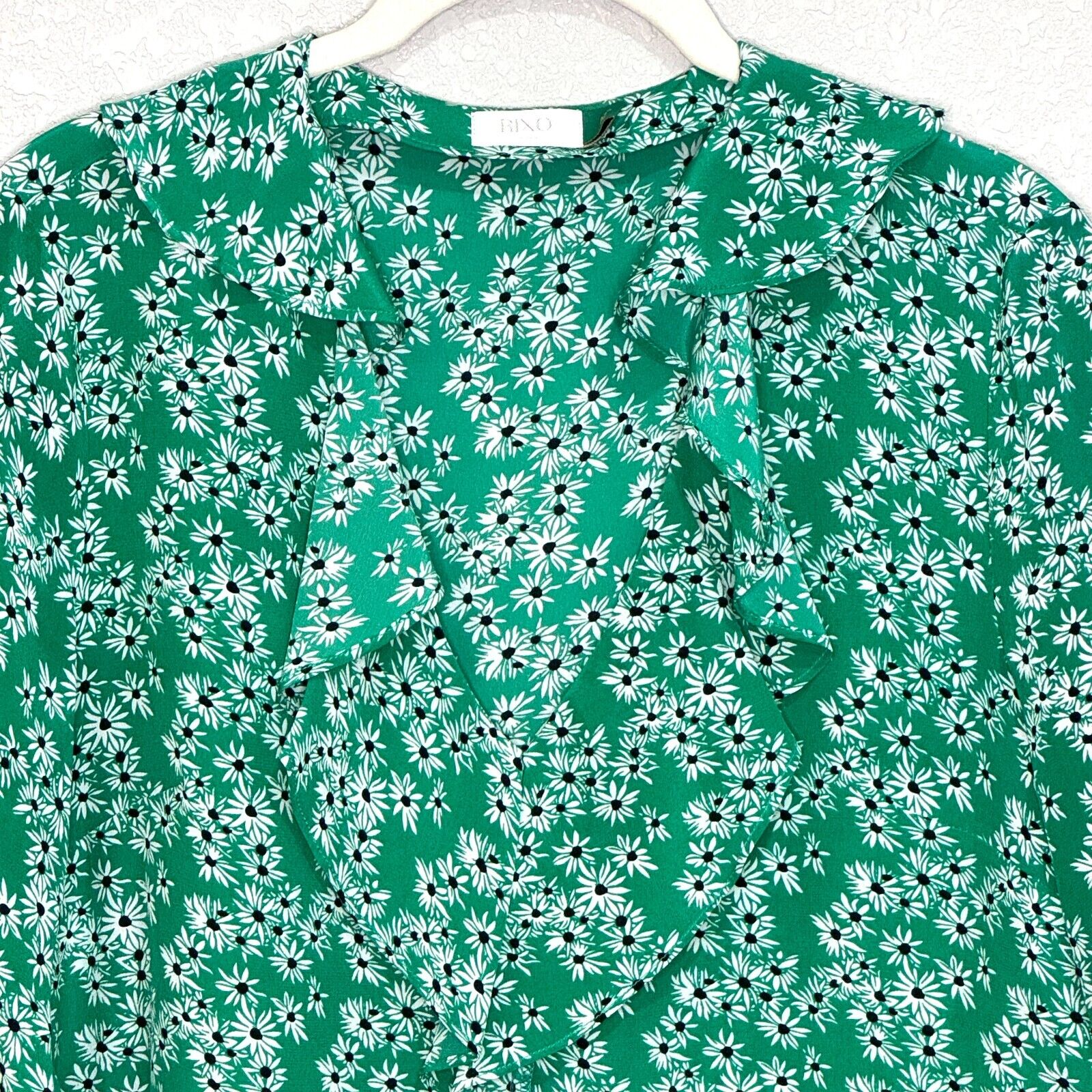 RIXO London Jane Ruffle Blouse In Daisy Dream Green White Floral Size Medium