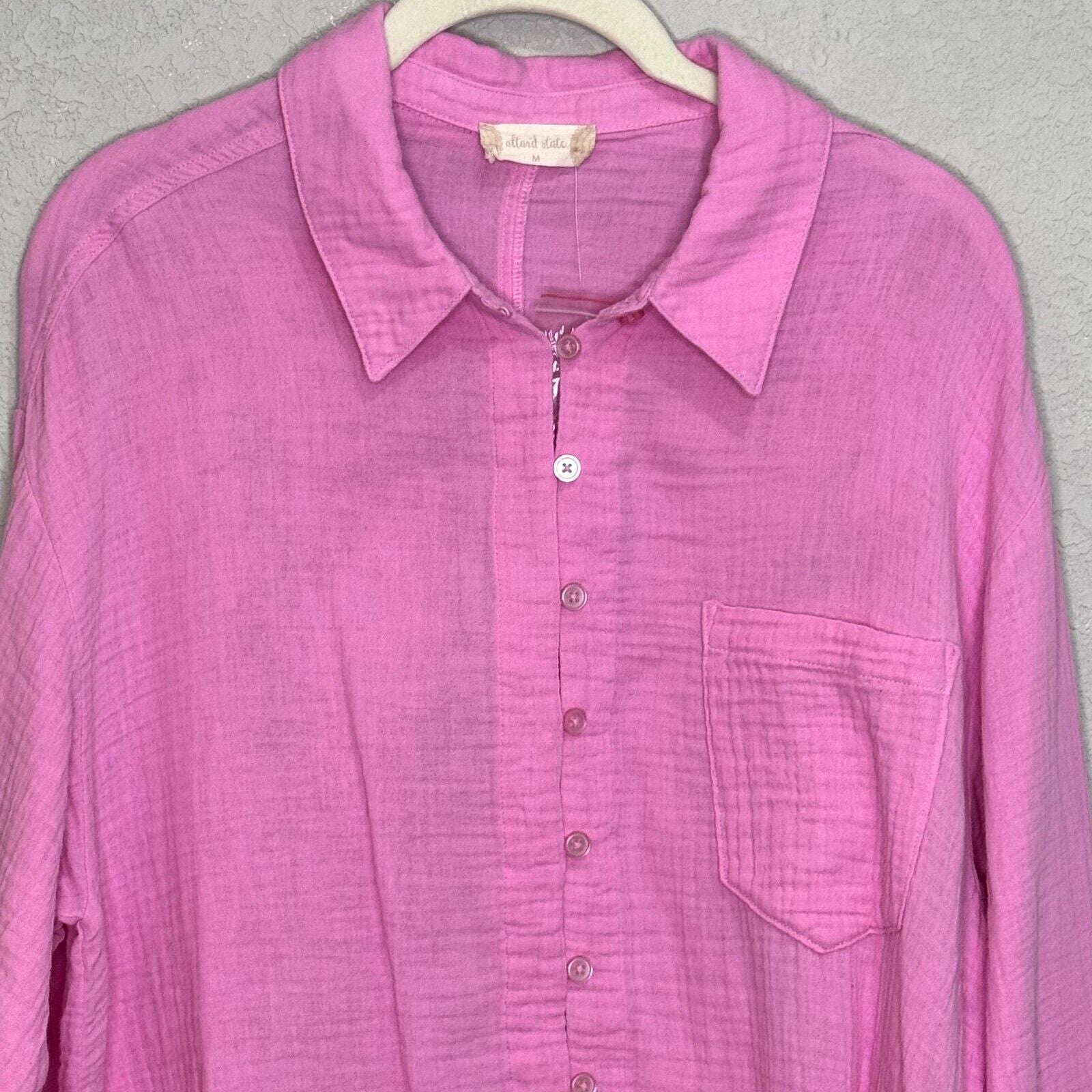 Altar'd State Shirt Top Size Medium NEW Pink Gauze Button Down with Raw Hem