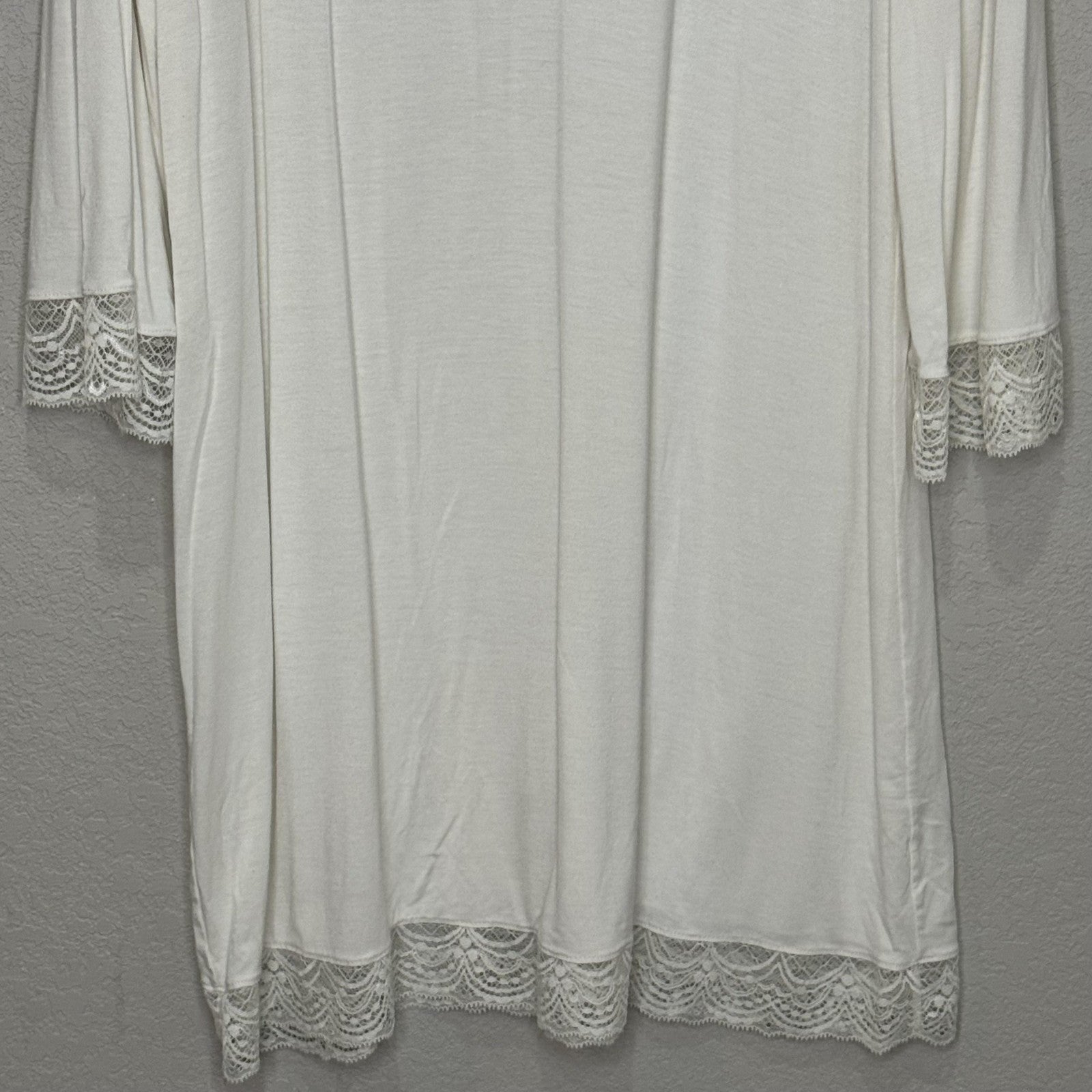 Eberjey Nightgown Womens Small Ivory Lace Trim V Neck 3/4 Sleeve Sleep Shirt