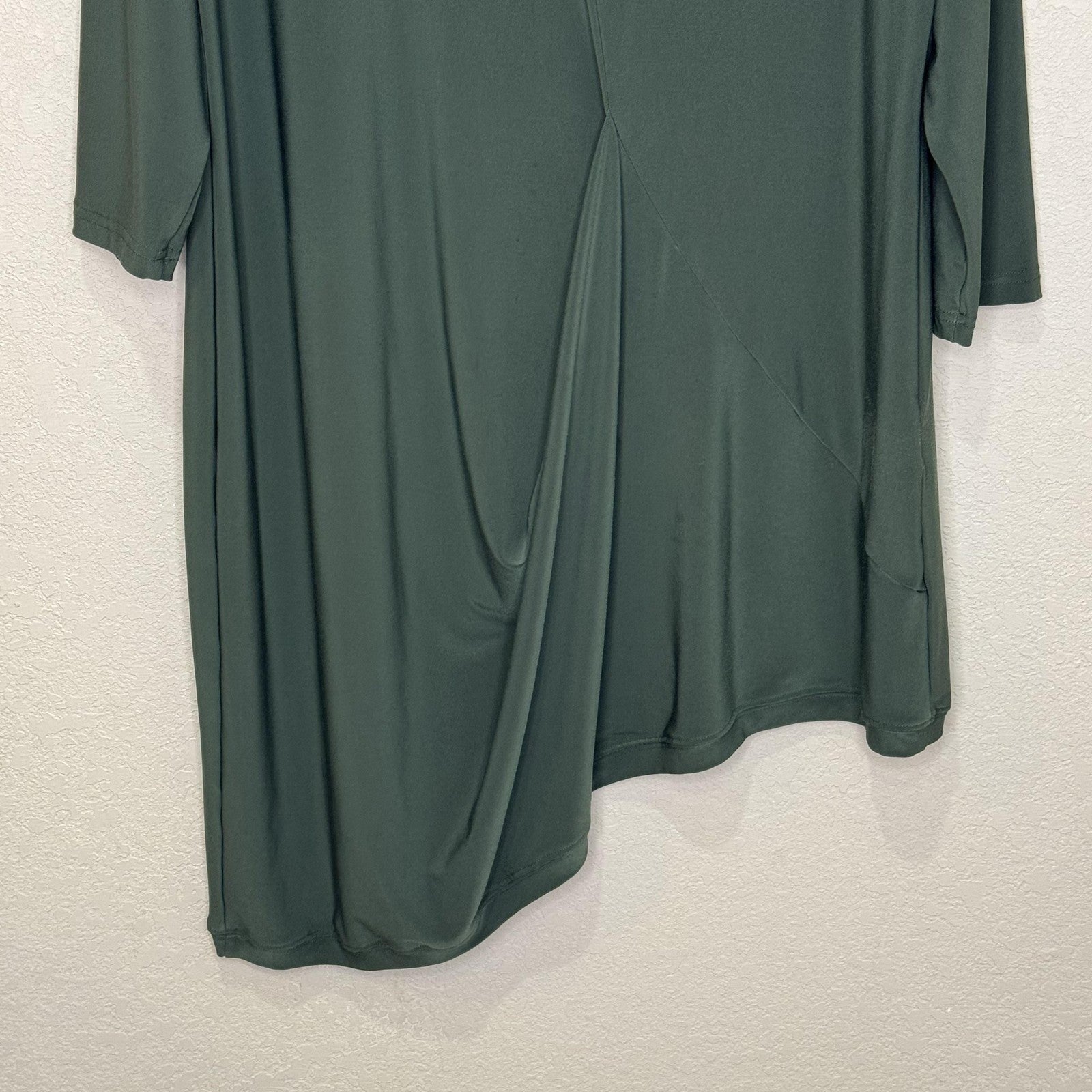 Sympli Shirt Womens 10 Green Tunic Asymmetric Hem Draped V-Neck 3/4 Sleeve Knit