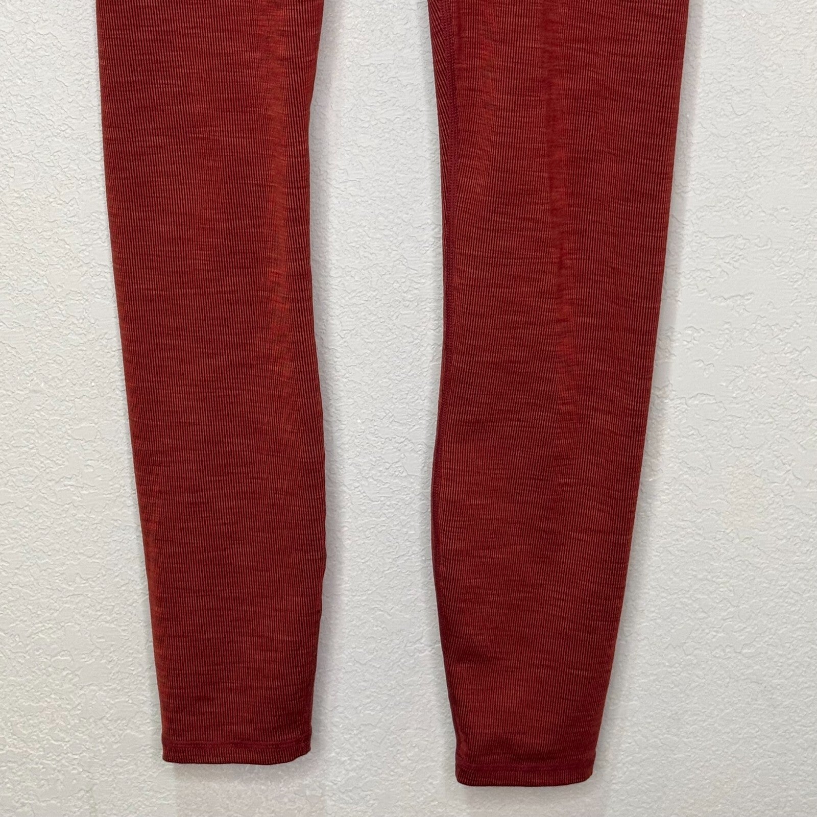 VUORI Clean Elevation Leggings Womens Size Small Ribbed Terracotta
