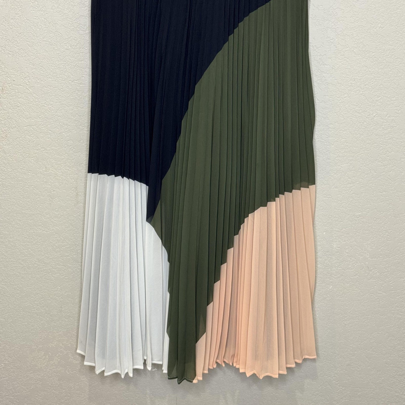 Club Monaco Shoanah Dress 2 Black Olive Pleated Colorblock Midi Shirt Collared