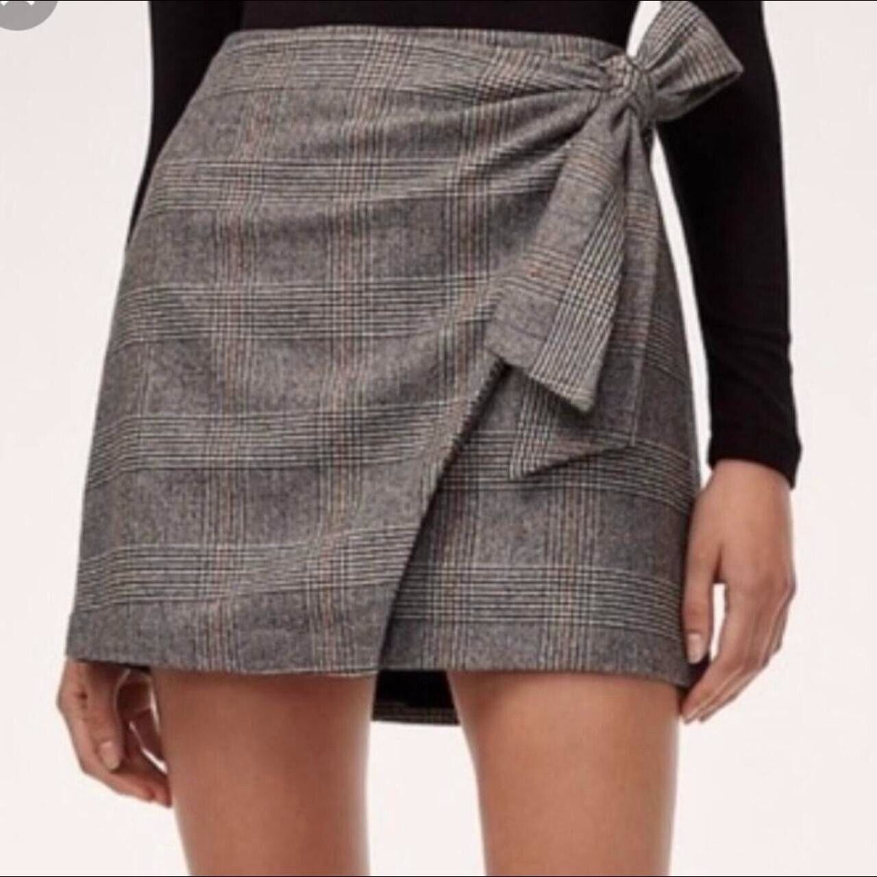 Wilfred Aritzia NEW Grey Plaid Dorine Wool Blend Wrap Front Mini Skirt Size 4