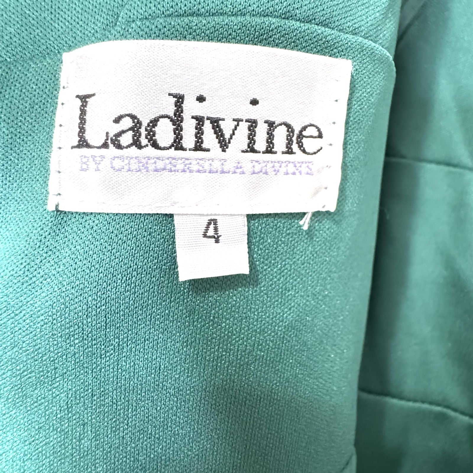 Ladivine Dress Womens 4 Emerald Green 7469 Formal Gown Deep V Maxi Evening
