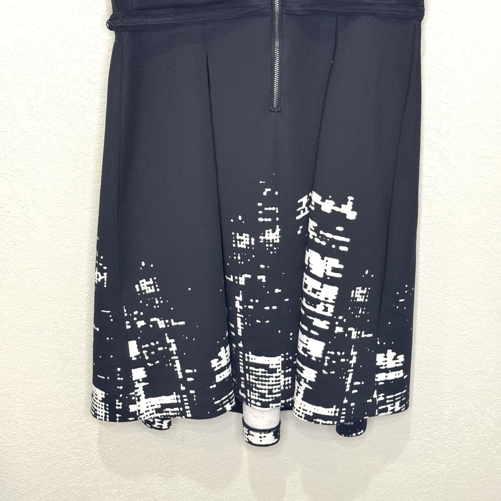 Elie Tahari DesigNation Dress Womens 12 City Print Short Sleeve Night Combo