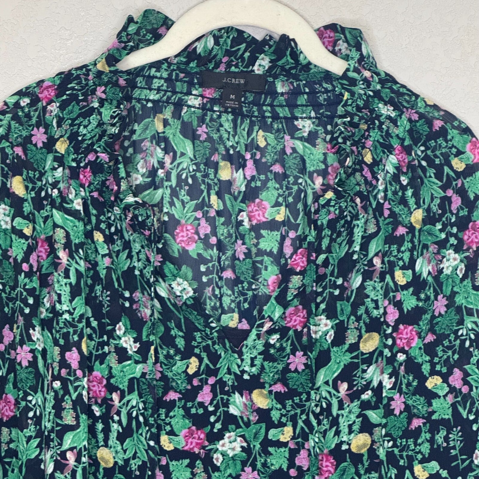 J. Crew Ruffle Top w Cami Size Medium Floral Garden Drapey Tie-Neck