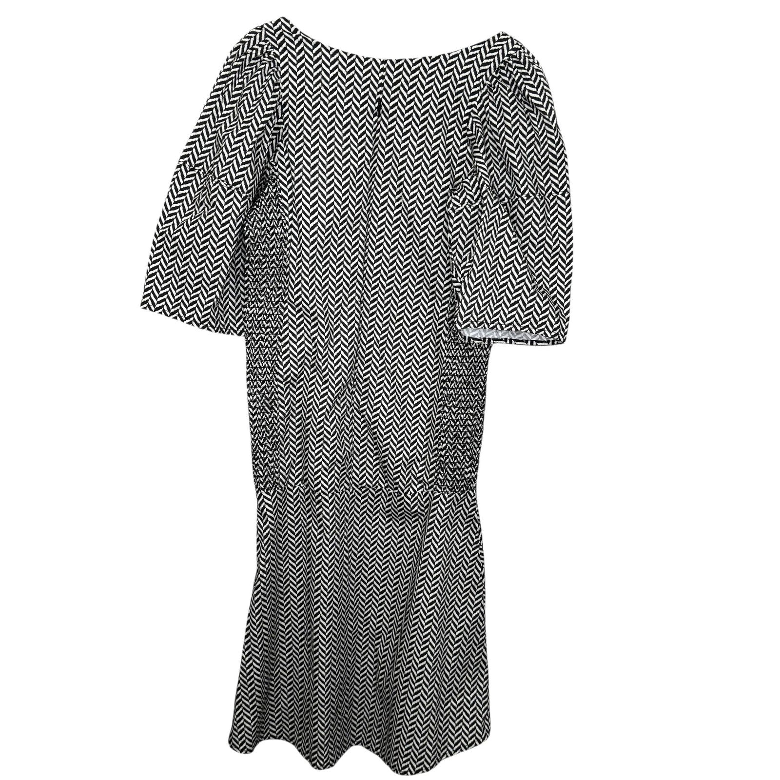 Never A Wallflower Dress Womens Small Black White Chevron Puff Sleeve Cotton