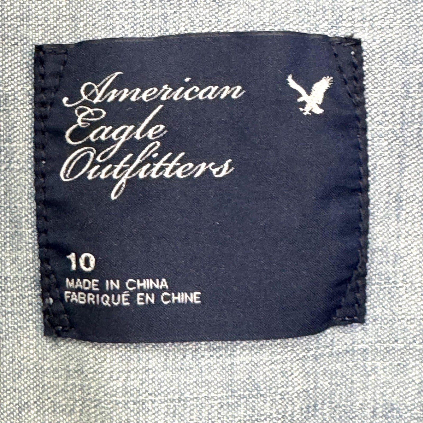 American Eagle Outfitters Shirt Womens 10 Blue Chambray Denim Western Pearl Snap