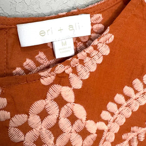 Anthropologie eri + ali Embroidered Short Sleeve Top Size Medium