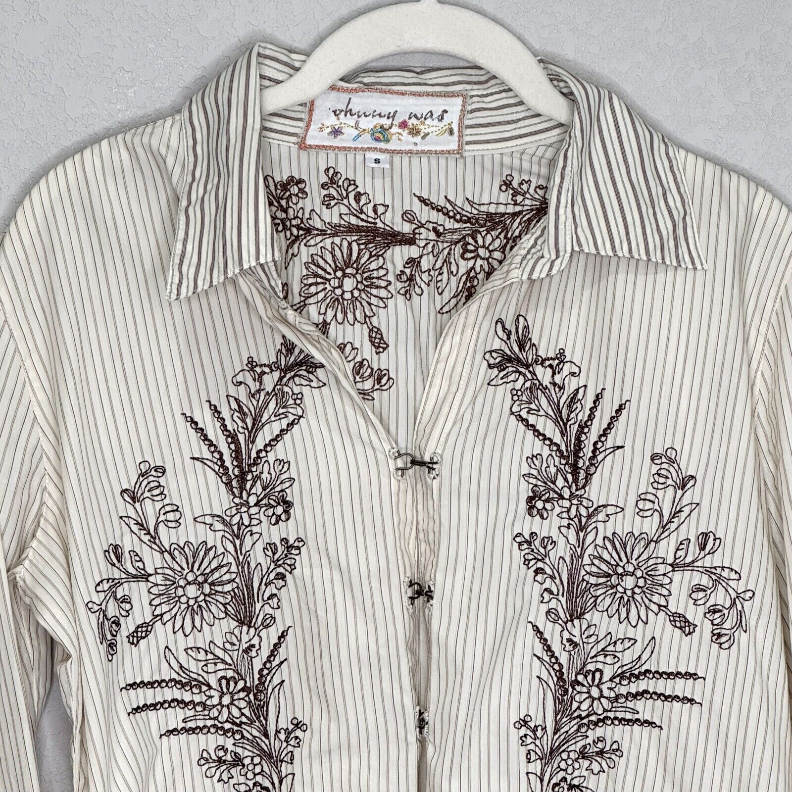 Johnny Was Shirt Size Small Ivory Striped Long Sleeves Hook & Eye Embroidered