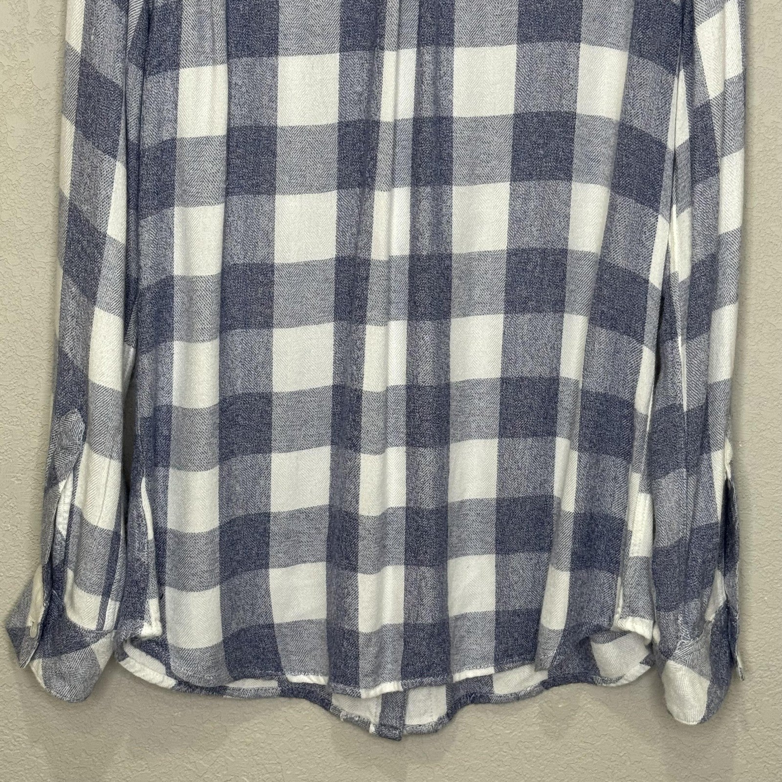 Rails Shirt Womens Medium Blue White Buffalo Plaid Button Up Long Sleeve Rayon
