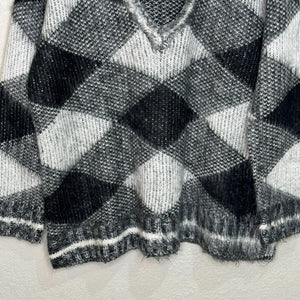 525 America Sweater Size Small Black White V Neck Argyle Soft