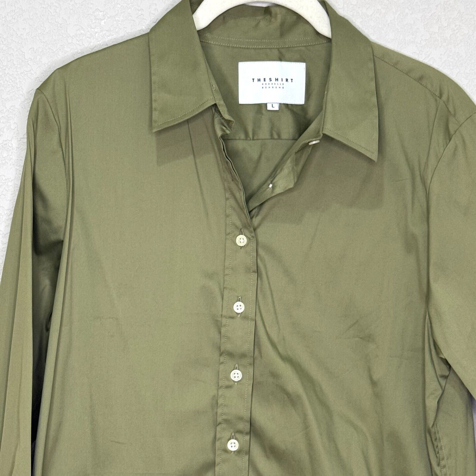 The Shirt Rochelle Behrens Size Large Olive Green Long Sleeve Button Down Icon