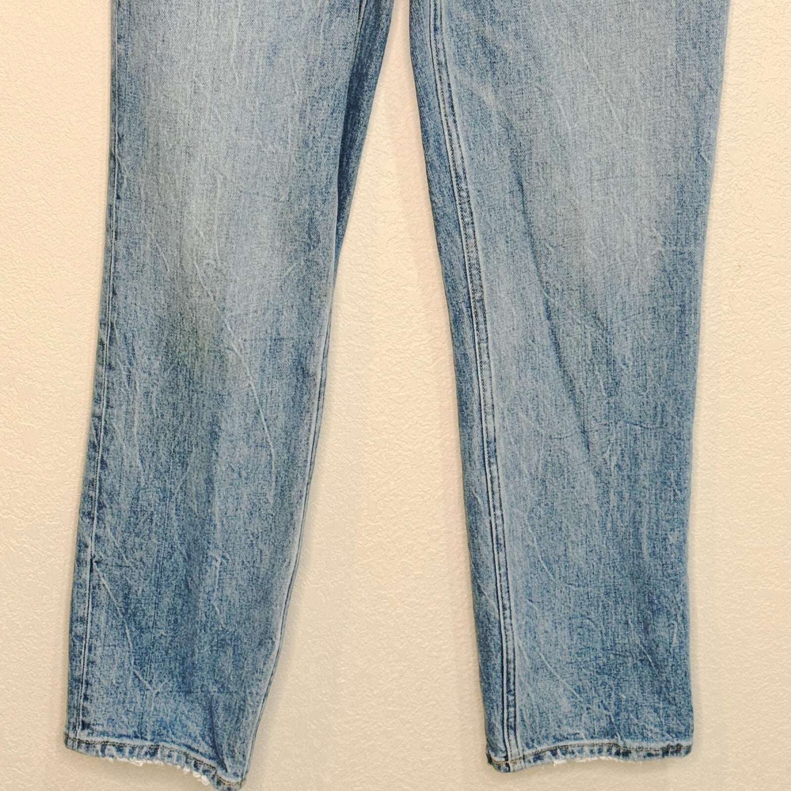 Abercrombie Ultra High Rise Jeans Size 26 Blue The 90's Straight
