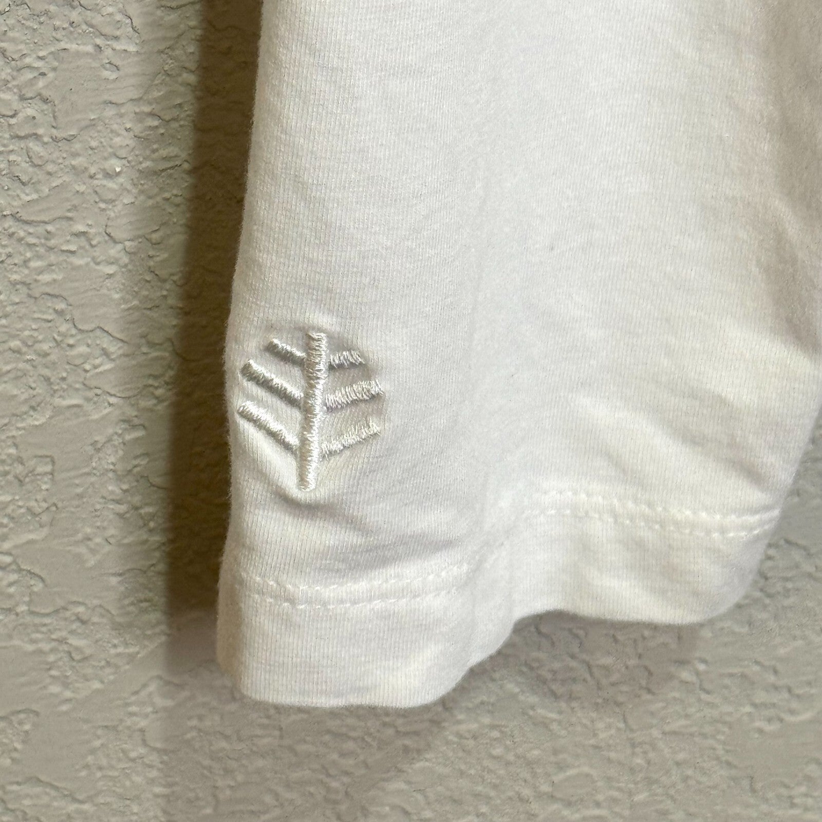 Coolibar T Shirt Top Size Medium White Floral Design UPF 50+