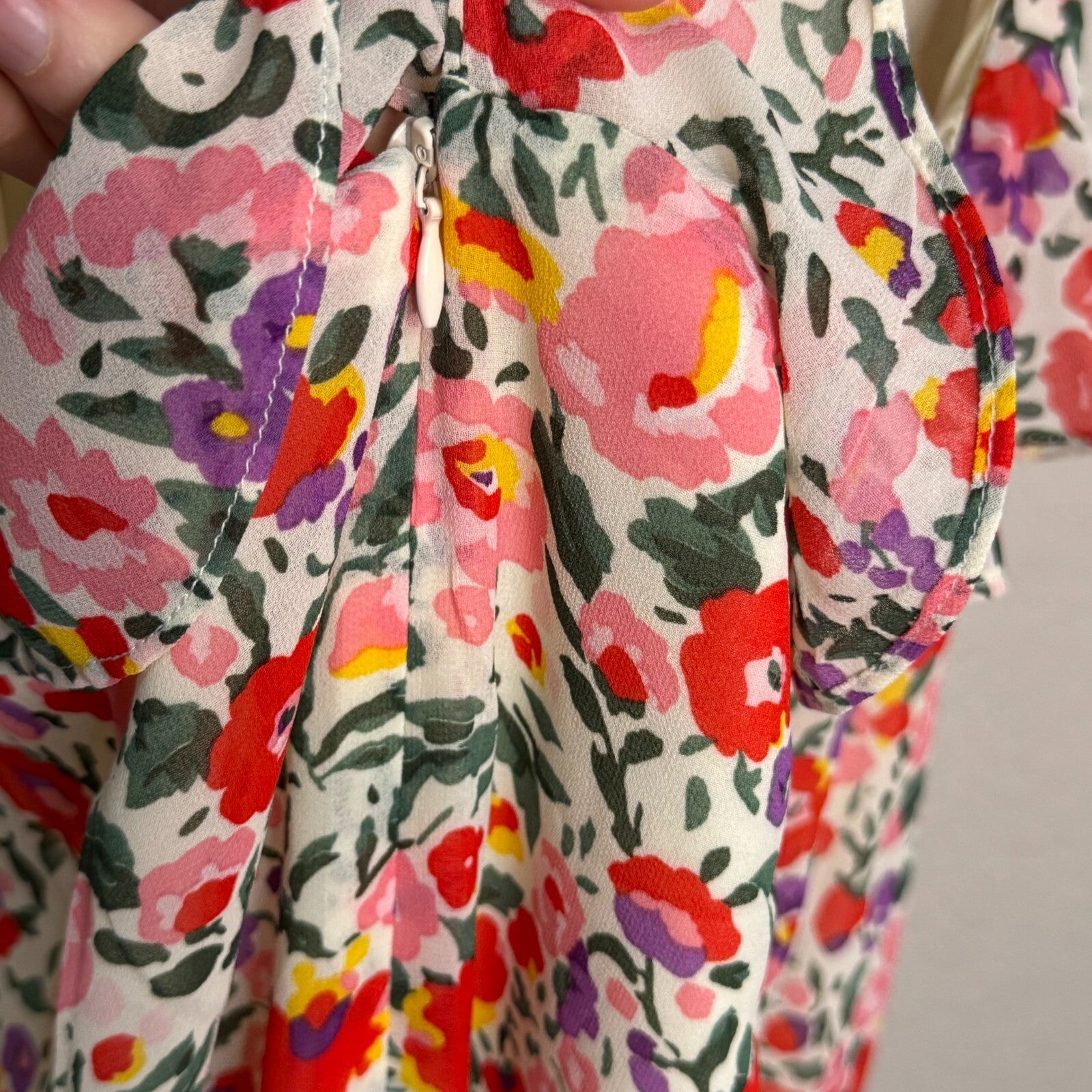 ASTR the Label Maxi Dress Size Large Wildfloral Red Pink Floral Ruffles Cutout