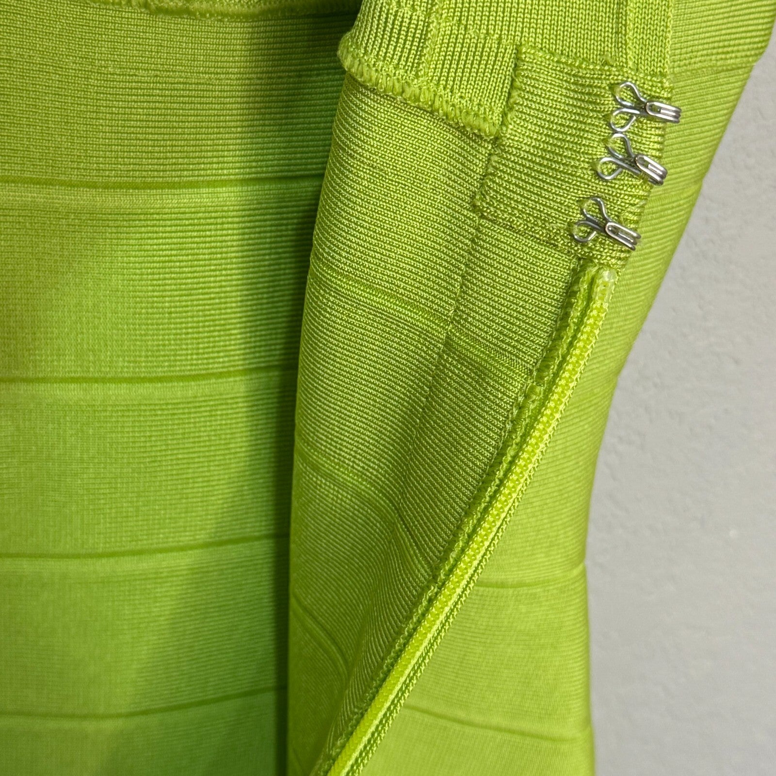 Herve Ledger Bandage Dress Size Large Lauren Lime Green $880