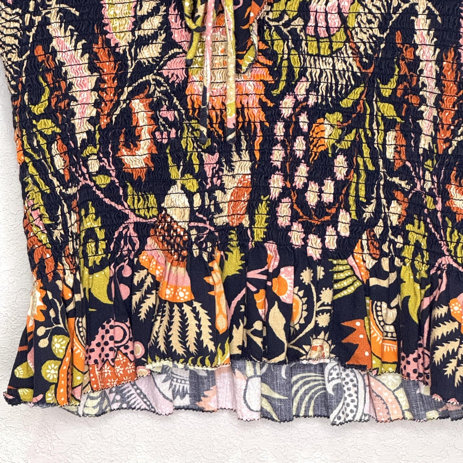 Love The Label Blouse Womens Small Black Multi Smocked Floral Boho Peasant Top