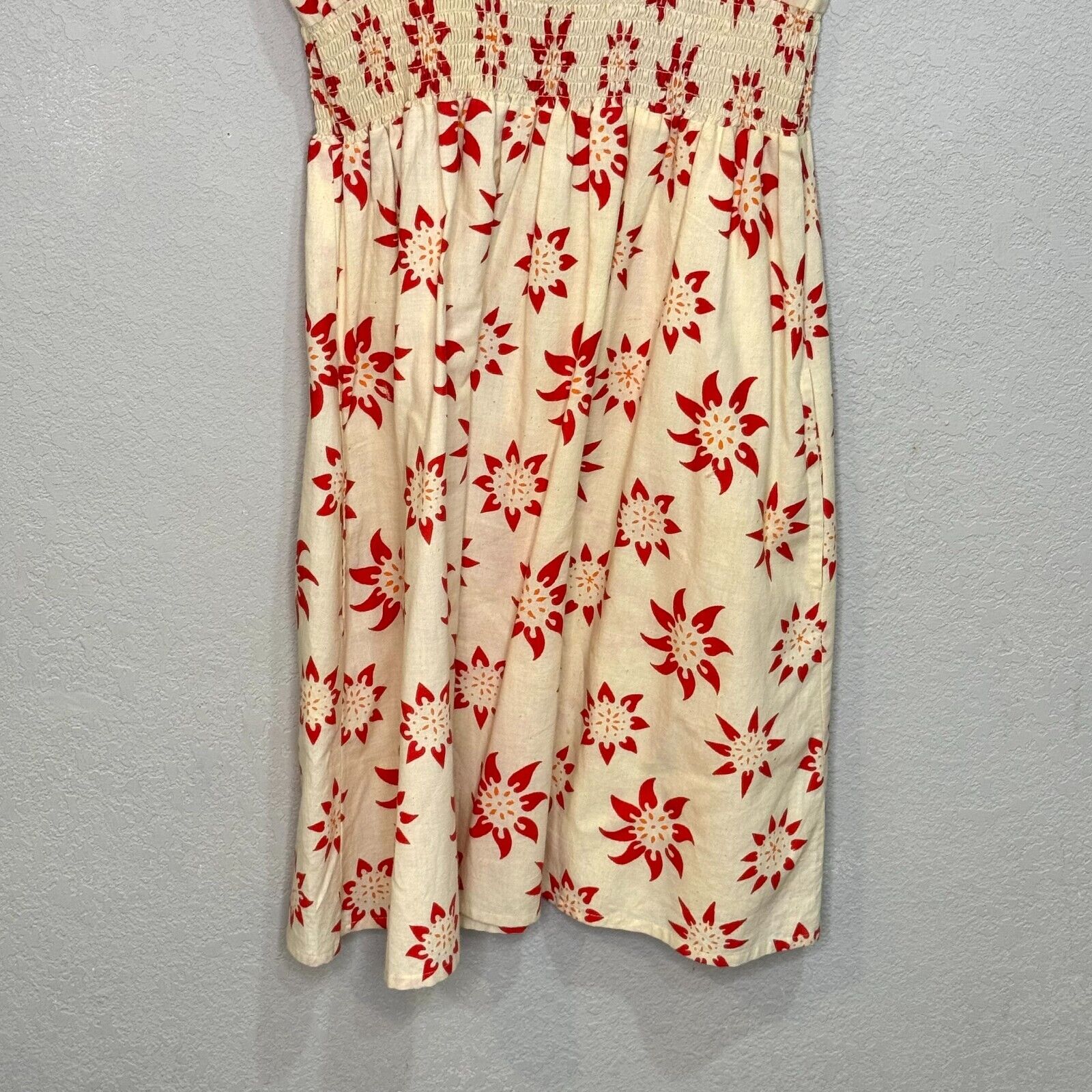 Mata Traders Cream Red Sun Pattern Dress Size Small Made in India