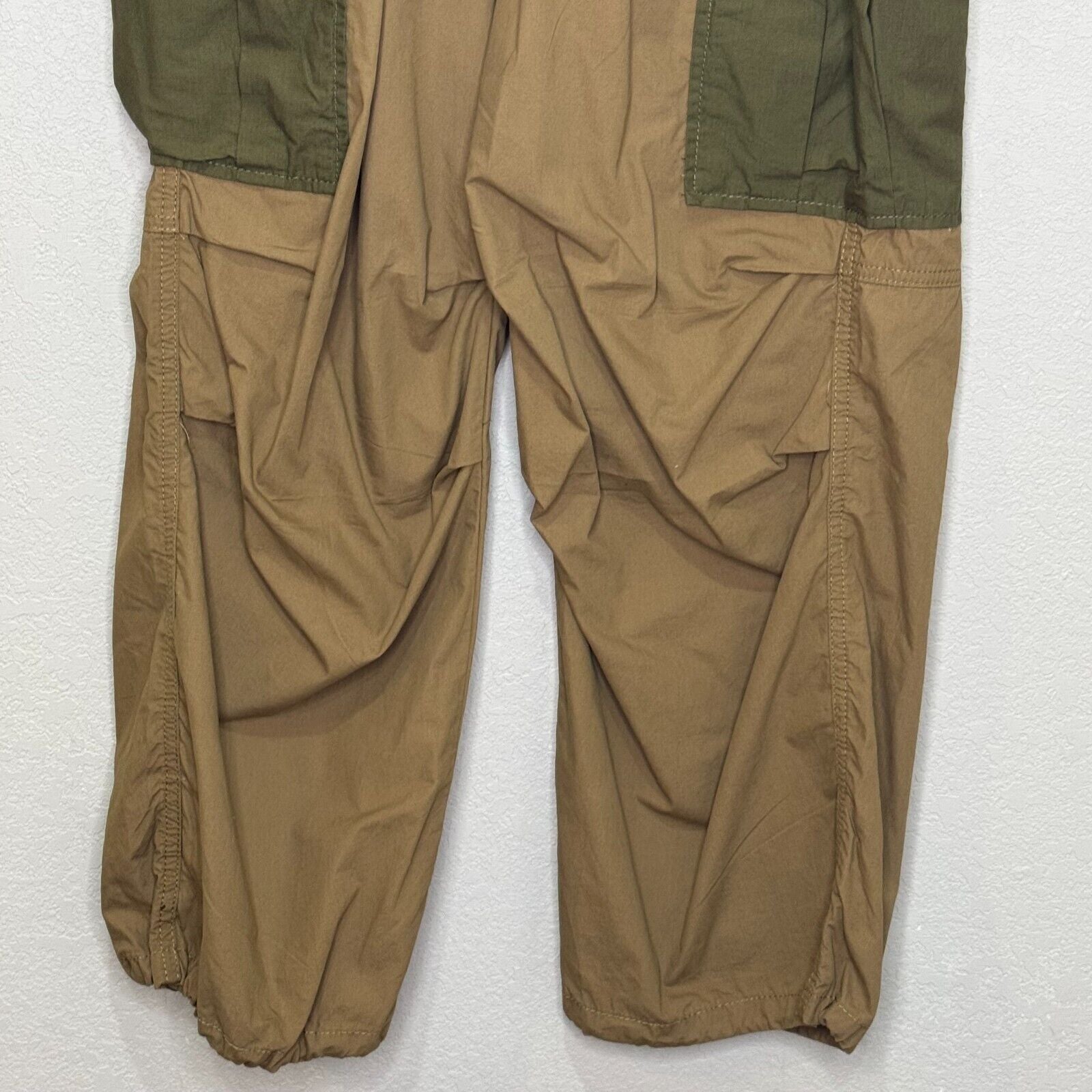 Anthropologie Olive Green Cargo Parachute Pants Size 8 Contrast Pockets Cotton