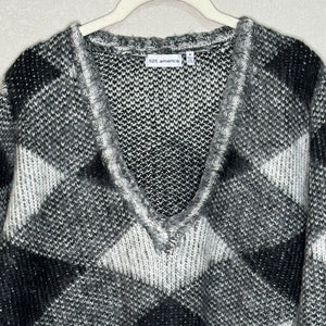 525 America Black White V Neck Argyle Soft Sweater Size Small