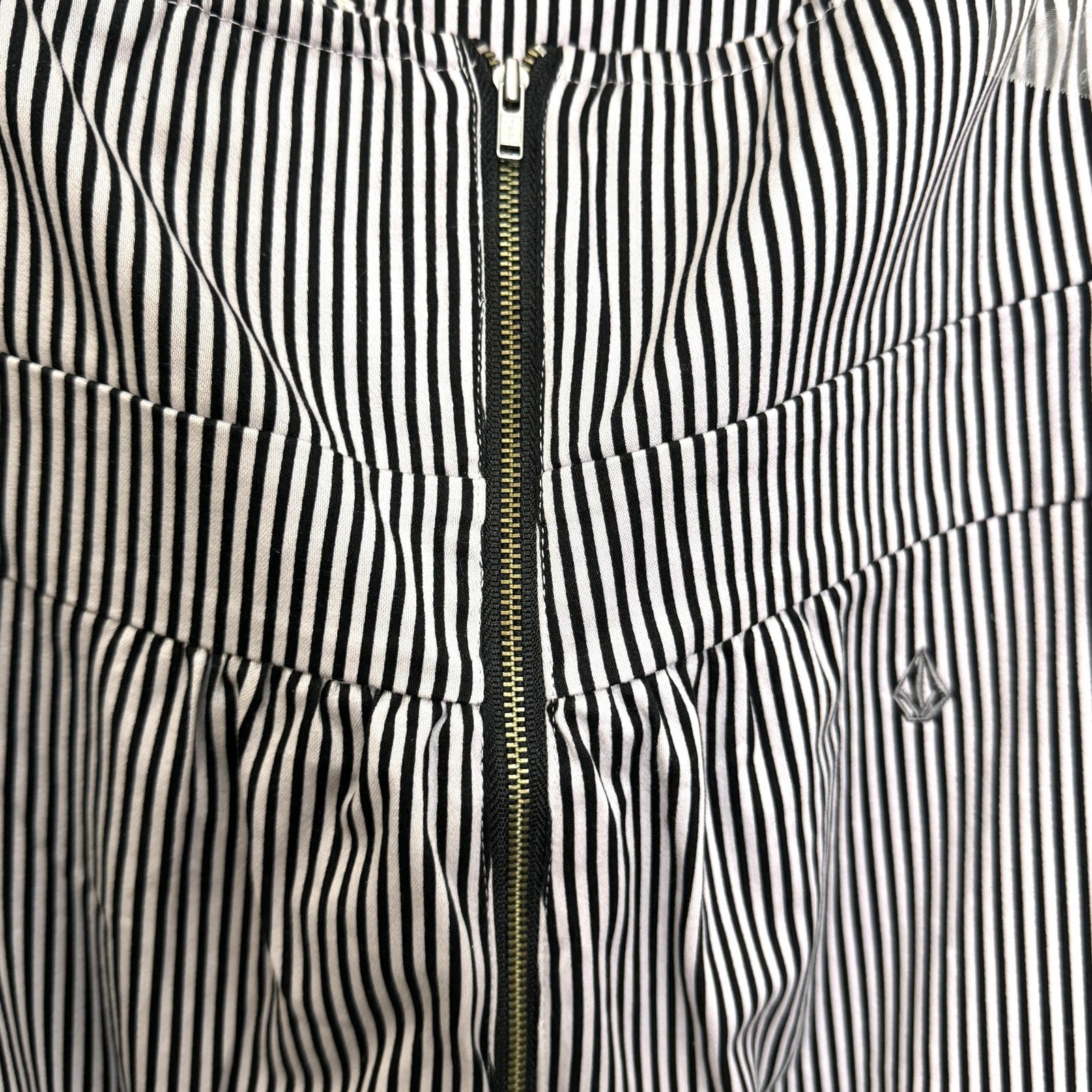 Volcom Frochickie Dress Womens Small Black White Stripe Strapless Zip Cotton