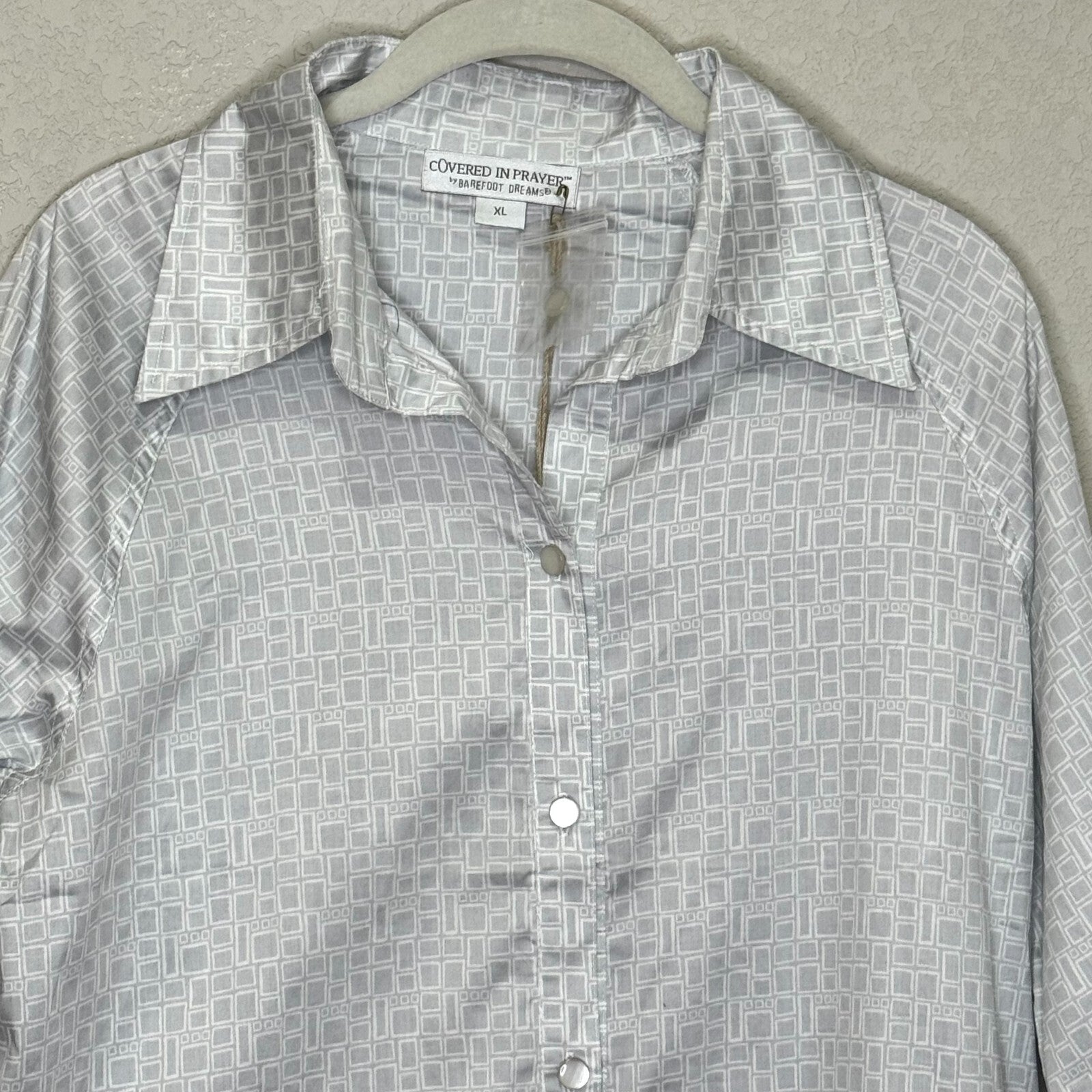 Barefoot Dreams Nightshirt Size XL Covered In Prayer Geometric Print Cotton