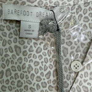 Barefoot Dreams Washed Satin Animal Print PJ Pajama Set Size Small New / Defect