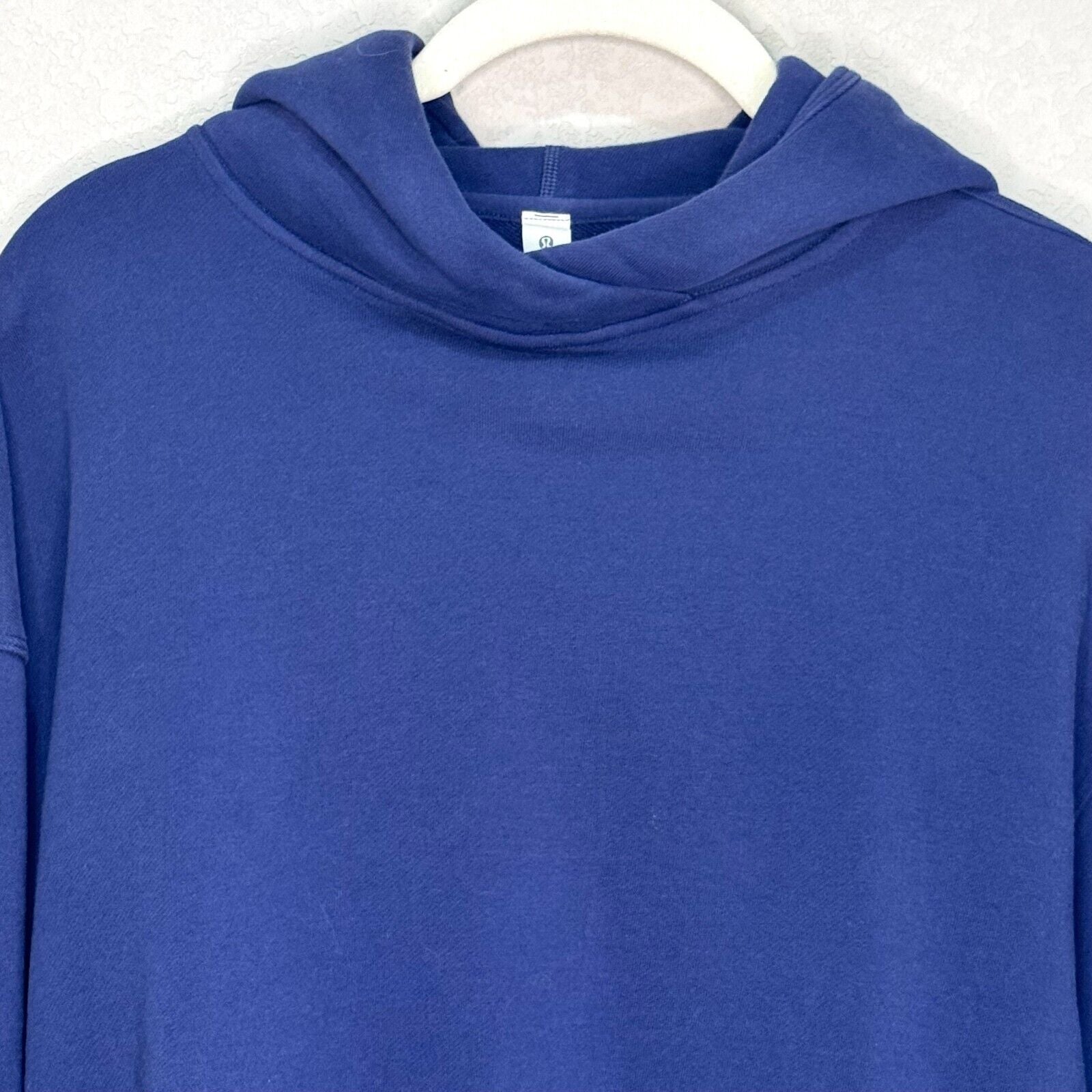 Lululemon Relaxed Cropped Hoodie Sweatshirt Size 4 Blue Night Sea