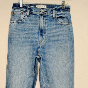 Abercrombie Ultra High Rise Jeans Size 26 Blue The 90's Straight