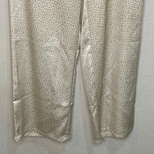 Barefoot Dreams Washed Satin Animal Print PJ Pajama Set Size Small New / Defect