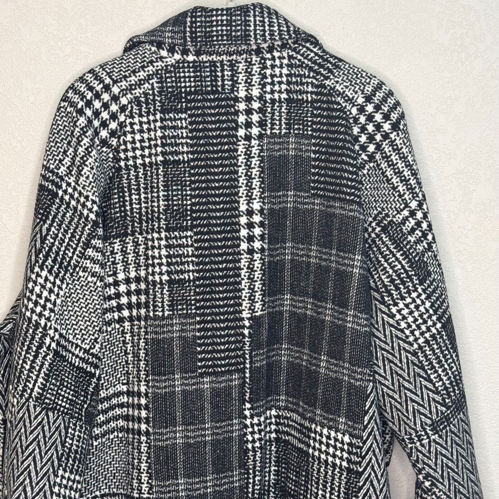 Urban Outfitters NEW Mens Black Plaid Coat Size Large $169