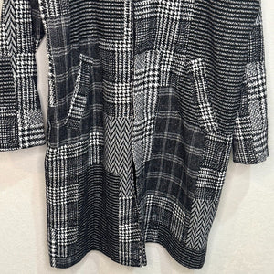 Urban Outfitters NEW Mens Black Plaid Coat Size Large $169