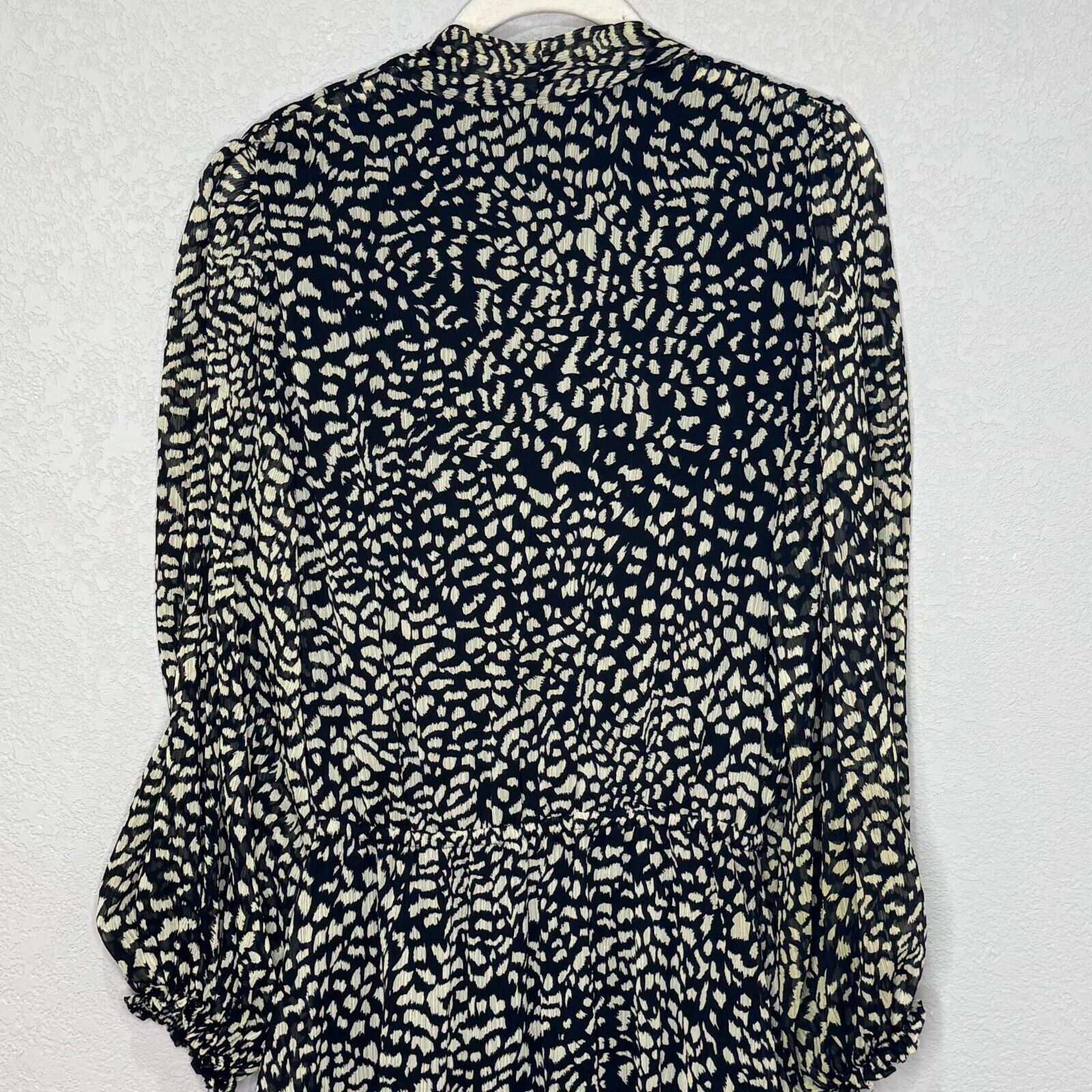 Alexis Malika Printed Georgette Mini Dress Size Medium $495 Animal Tie Neck - Flair - Style