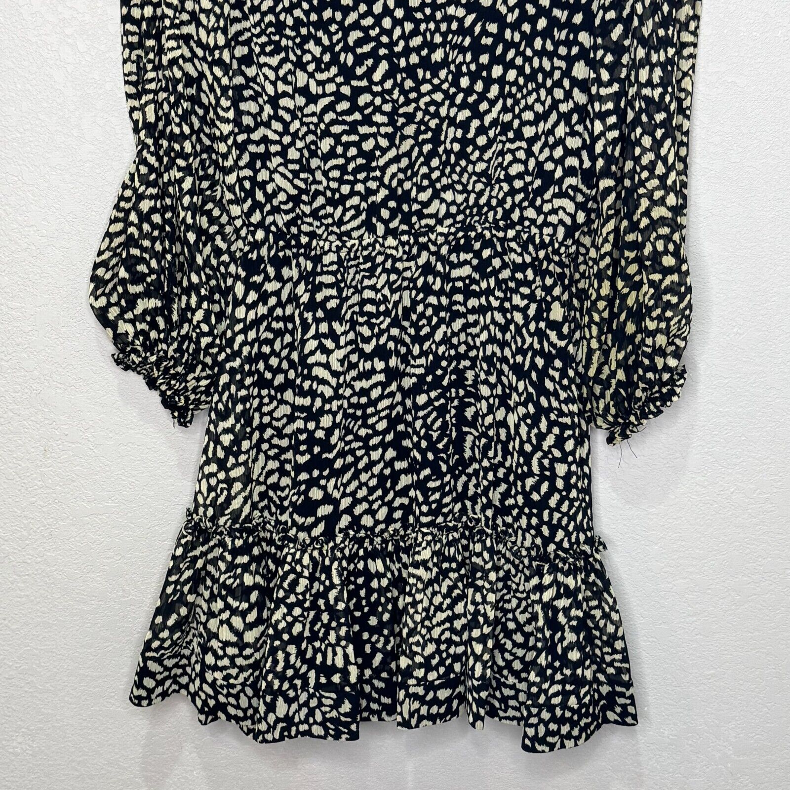Alexis Malika Printed Georgette Mini Dress Size Medium $495 Animal Tie Neck - Flair - Style