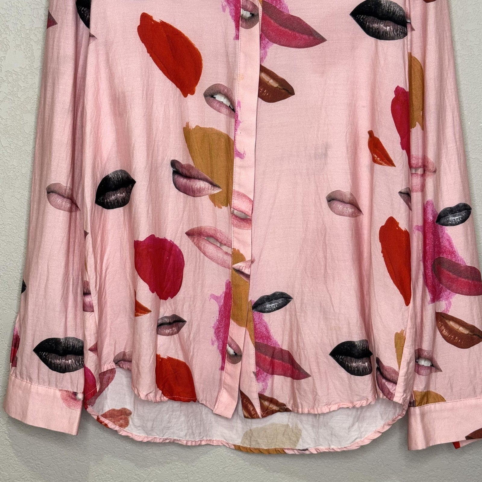 Alice McCall Shirt Womens Small Pink Lips Print White Collar Long Sleeve Button - Flair - Style