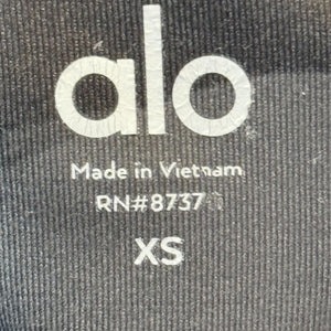 Alo Yoga Crop Leggings Size XS Gray Camo - Flair - Style