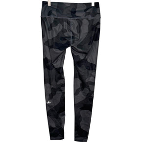 Alo Yoga Crop Leggings Size XS Gray Camo - Flair - Style