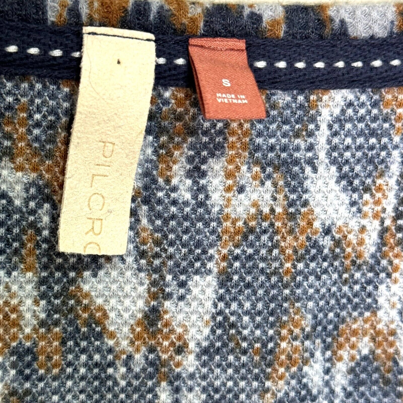 Anthropologie Pilcro Thermal Top Size Small Split Neck Notched V Neck - Flair - Style