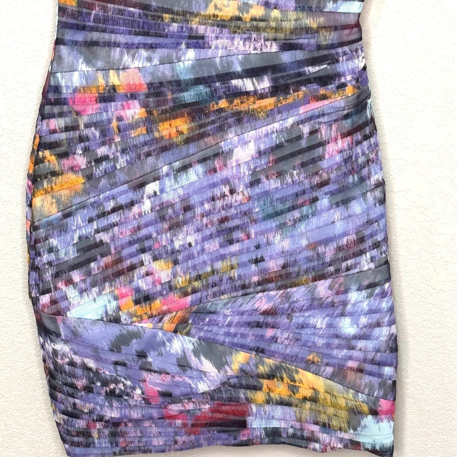 BCBGMAXAZRIA Mini Dress Size 2 Purple Watercolor Ruched Bodycon Strapless Straps - Flair - Style