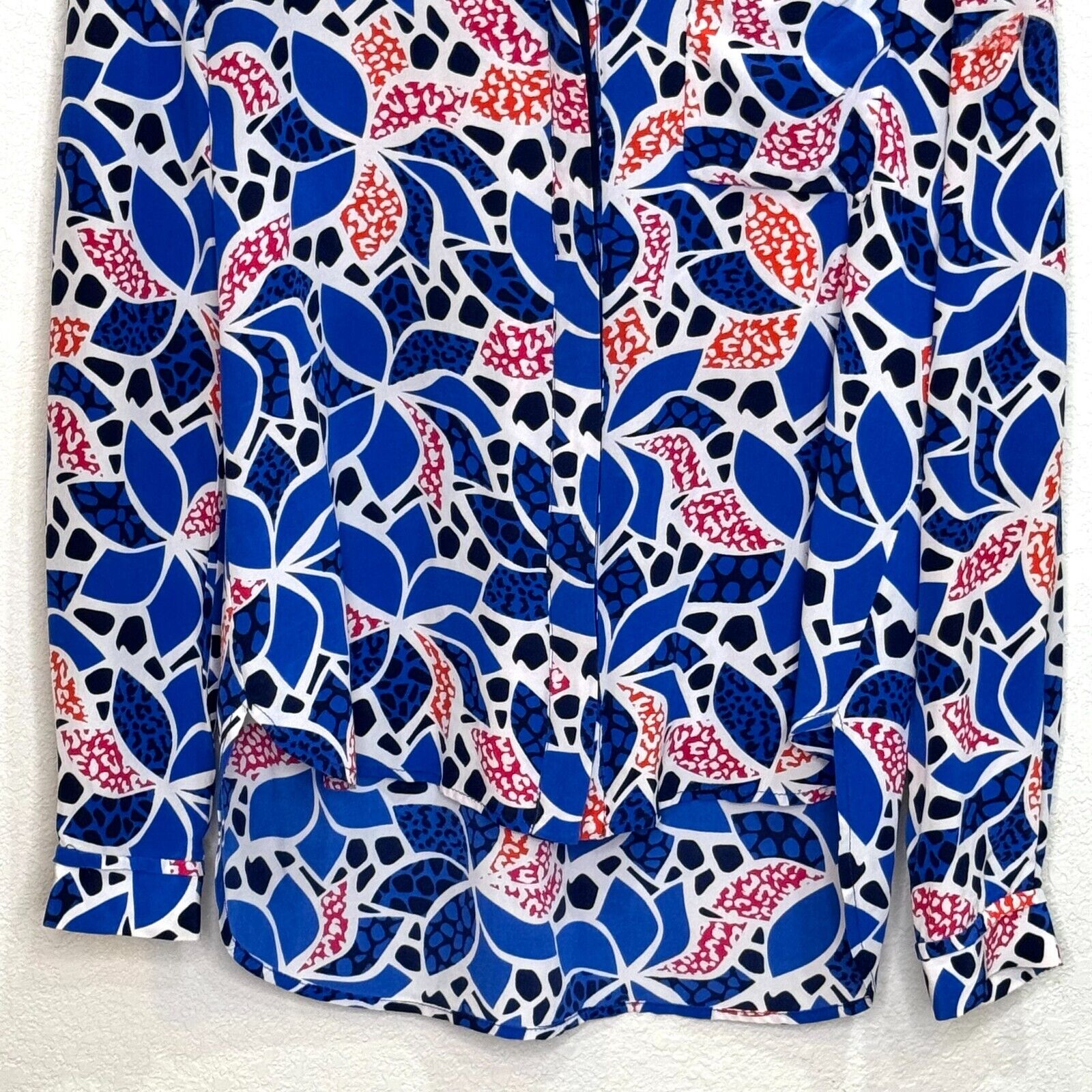 Diane Von Furstenburg DVF Blouse Shirt Size 4 Blue Silk Pattern Lorelei Two - Flair - Style