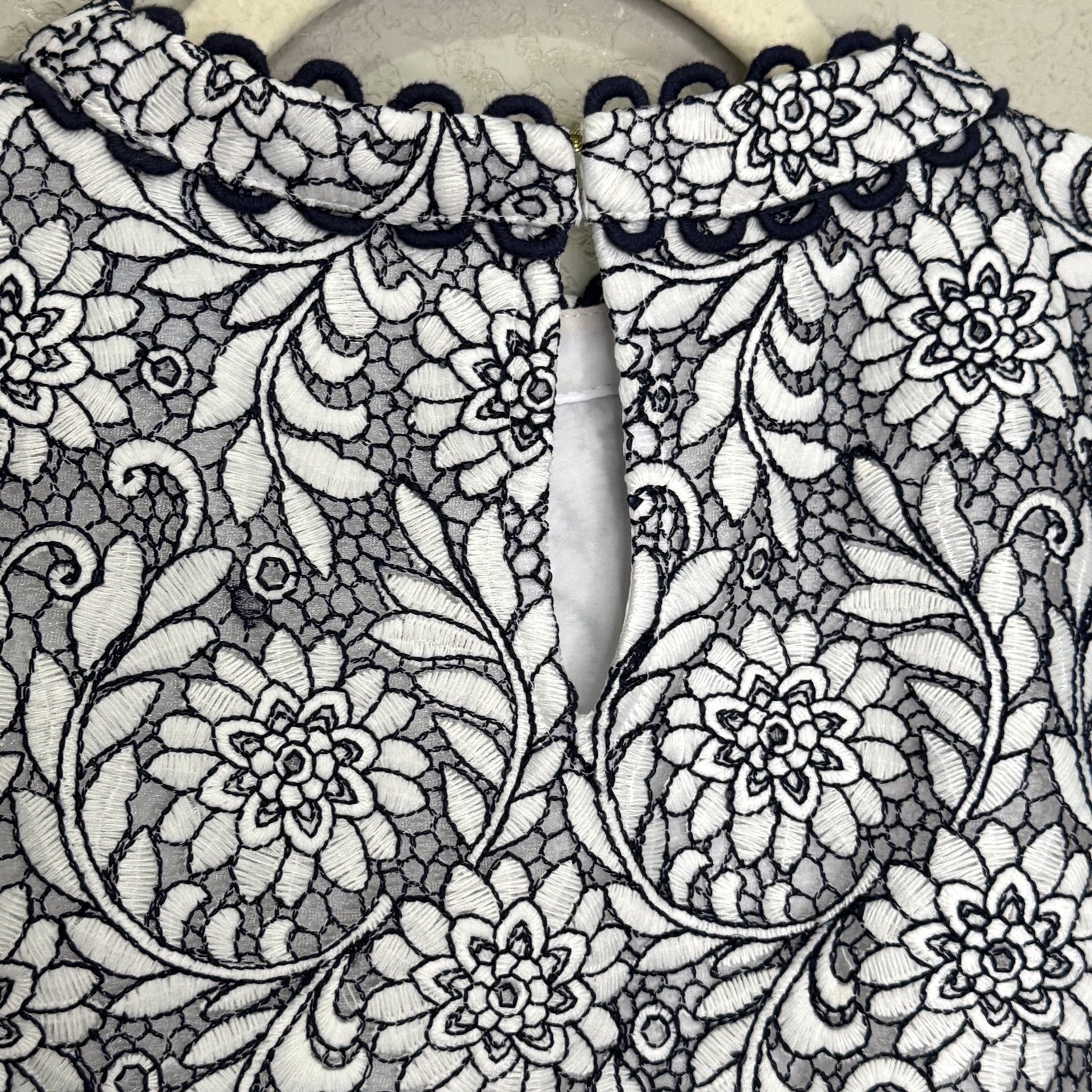 Draper James Top Womens 6 Sleeveless Floral Lace Overlay Scallop Detail Blouse - Flair - Style