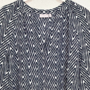 Ellie Kai Blue White Pattern Silk Long Sleeve Blouse Size 10 - Flair - Style