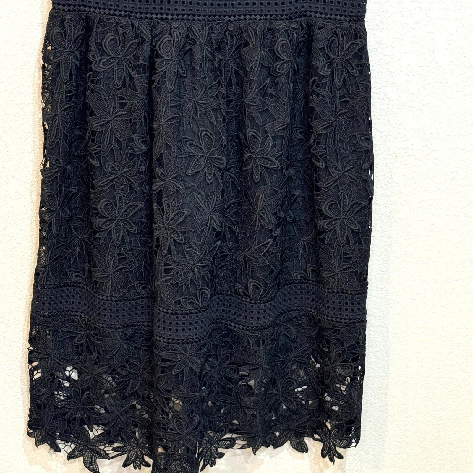 Gerard Darel Dress 40 US Size 8 Black Aurora Lace Sleeveless V - Neck NEW $410 - Flair - Style