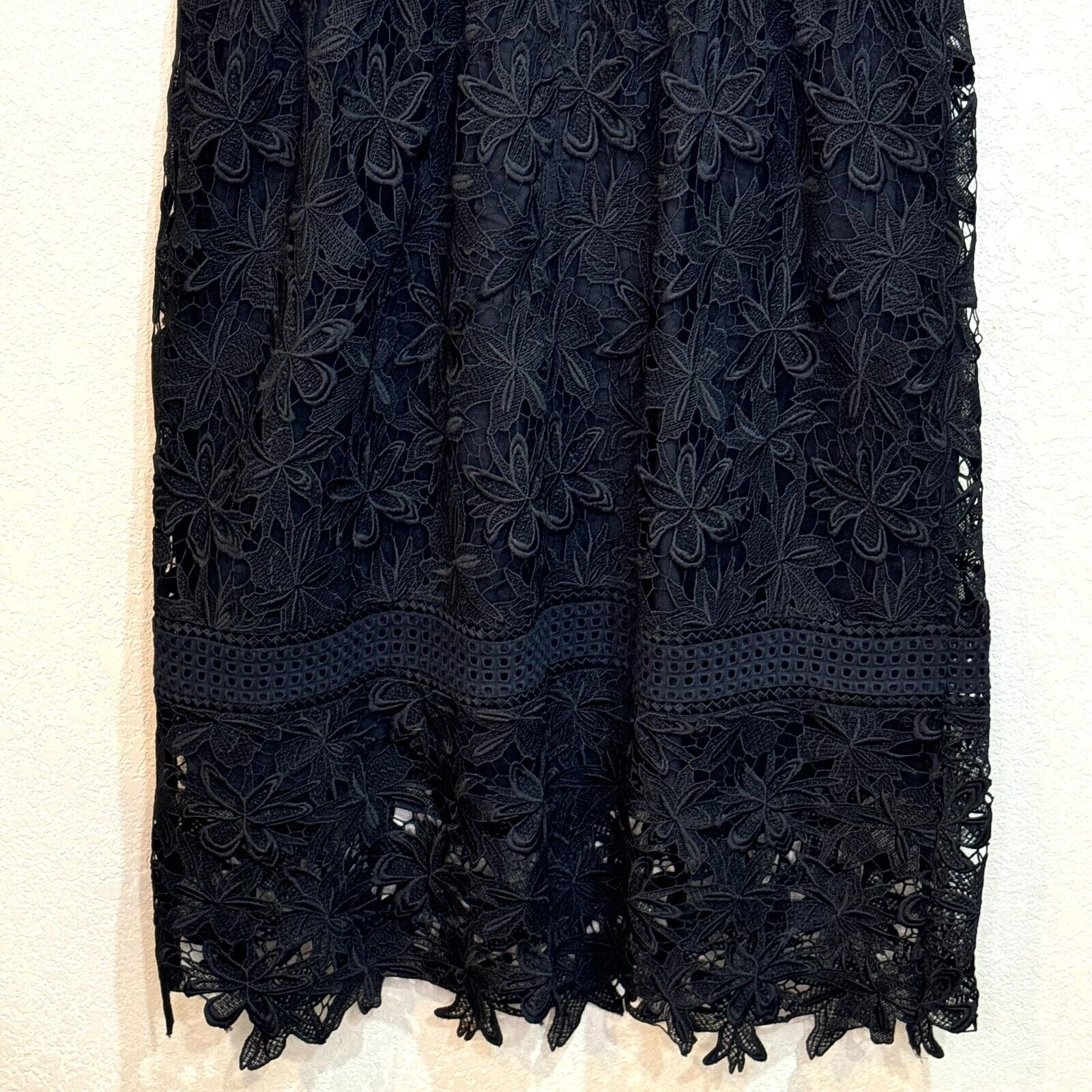 Gerard Darel Dress 40 US Size 8 Black Aurora Lace Sleeveless V - Neck NEW $410 - Flair - Style