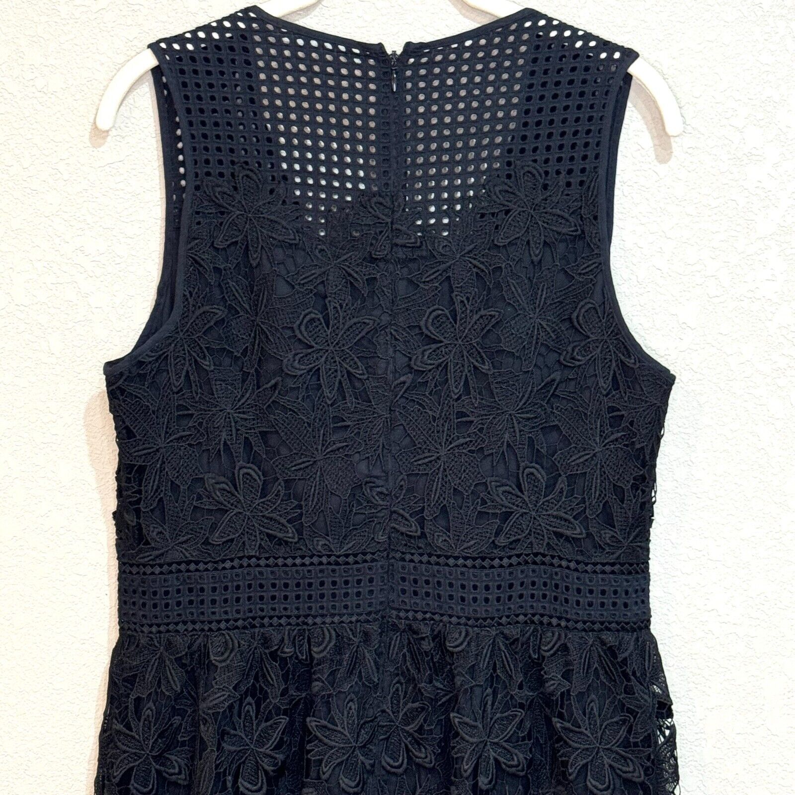 Gerard Darel Dress 40 US Size 8 Black Aurora Lace Sleeveless V - Neck NEW $410 - Flair - Style